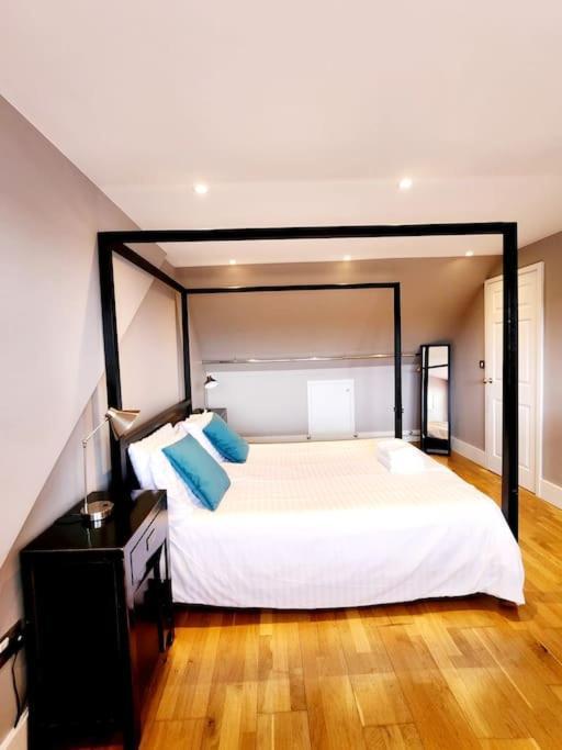 Stunning, Newly Renovated, Edwardian Townhouse *