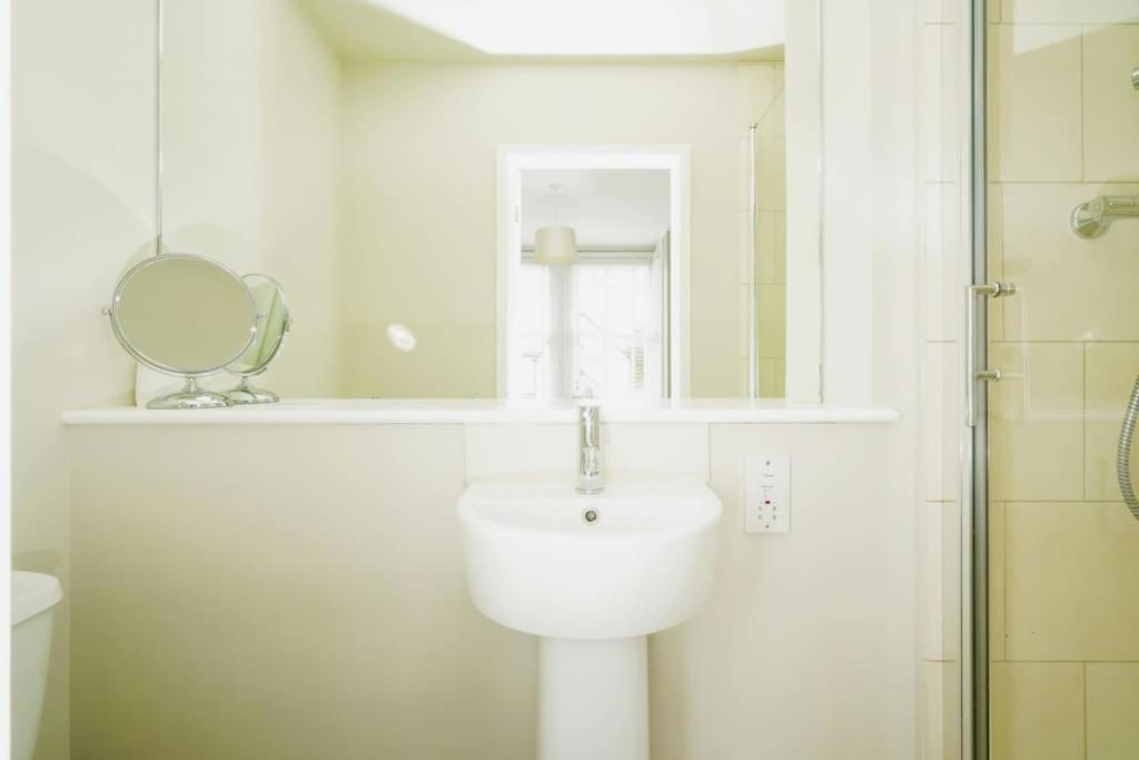 Stunning, Newly Renovated, Edwardian Townhouse * Oxford