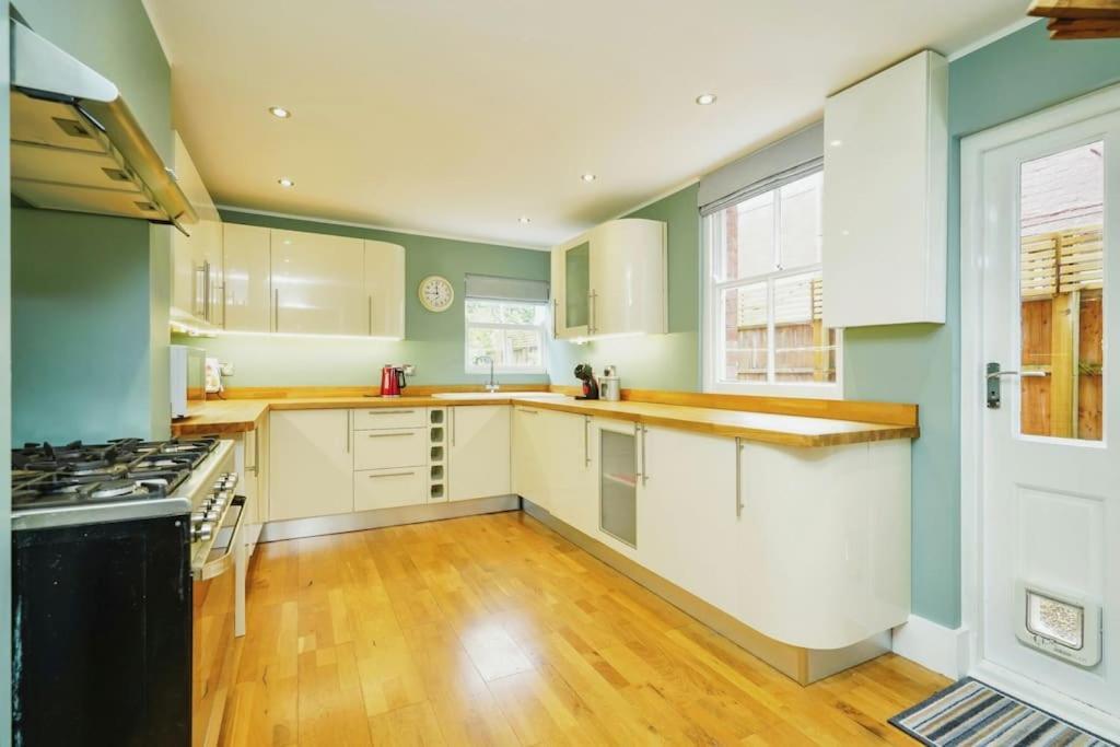 Stunning, Newly Renovated, Edwardian Townhouse * Oxford